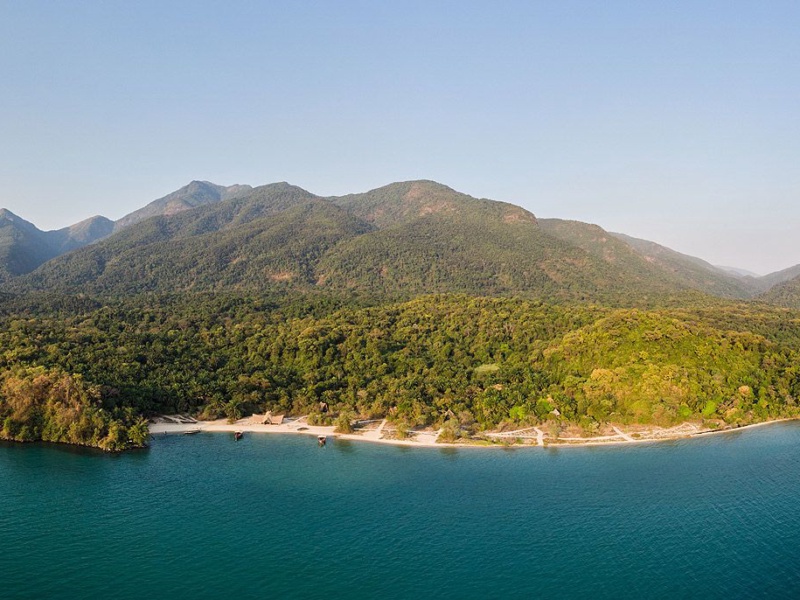 Mahale Mountains Chimpanzee Trekking Safari – 8 Days